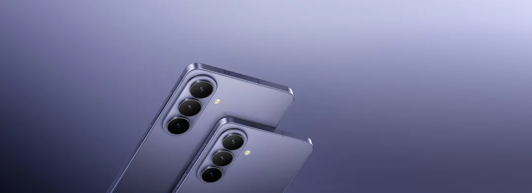Galaxy S26 同 S26+ 官方產品圖,兩部手機一前一後展示機身顏色