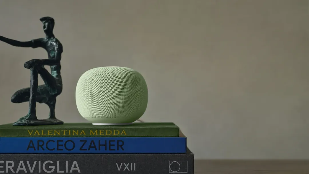 Google Home Speaker 圓身喇叭,底部有狀態燈圈
