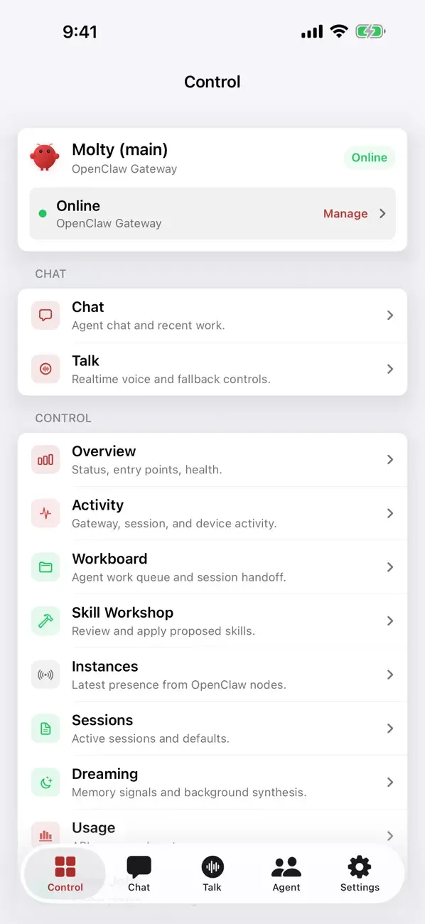 OpenClaw iOS app 控制頁，顯示 Gateway 狀態、聊天同語音入口