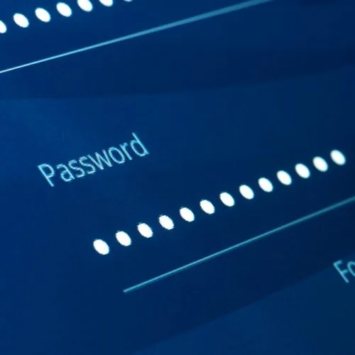 Dashlane 事件拆解：encrypted vault 畀人下載，風險喺邊？