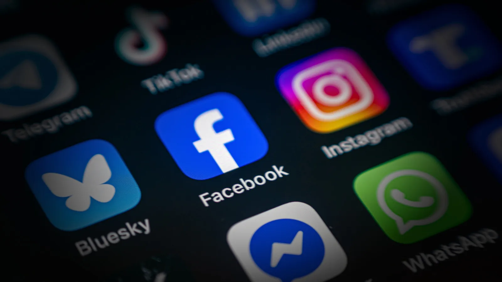 Meta 幾個 app 一齊半死：唔好急住重設密碼，先睇官方狀態