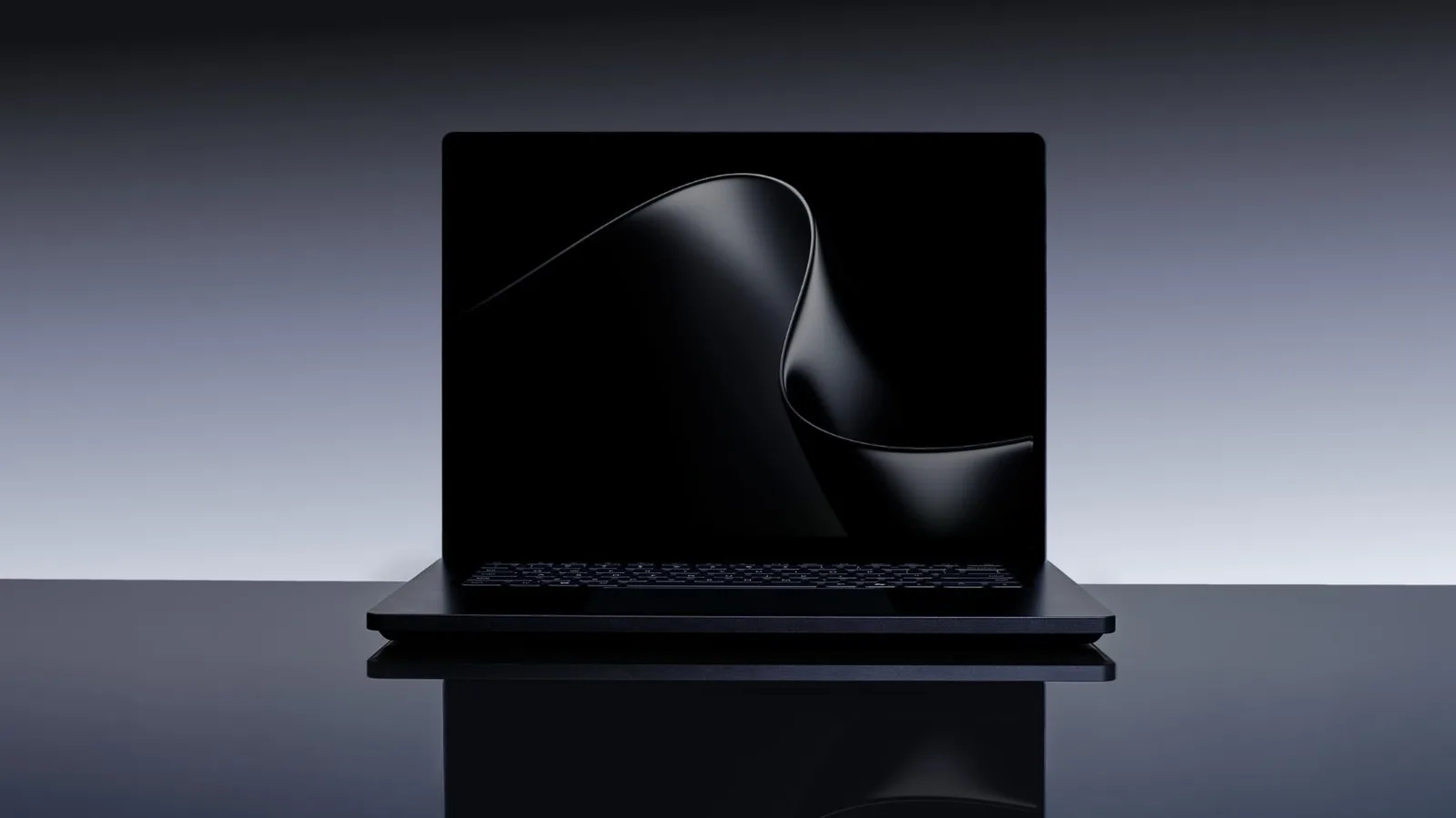 Surface Laptop Ultra 想做 Windows AI 工作站：MacBook Pro 之外終於有新選擇？