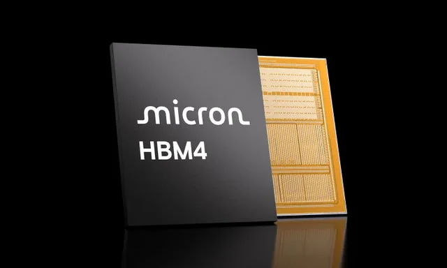 Micron HBM4 記憶體晶片產品圖,黑色背景上見到封裝同電路