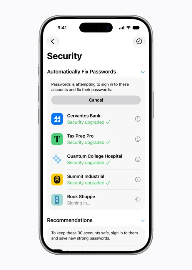 iPhone 畫面顯示 Passwords app 自動修正弱密碼同外洩密碼。