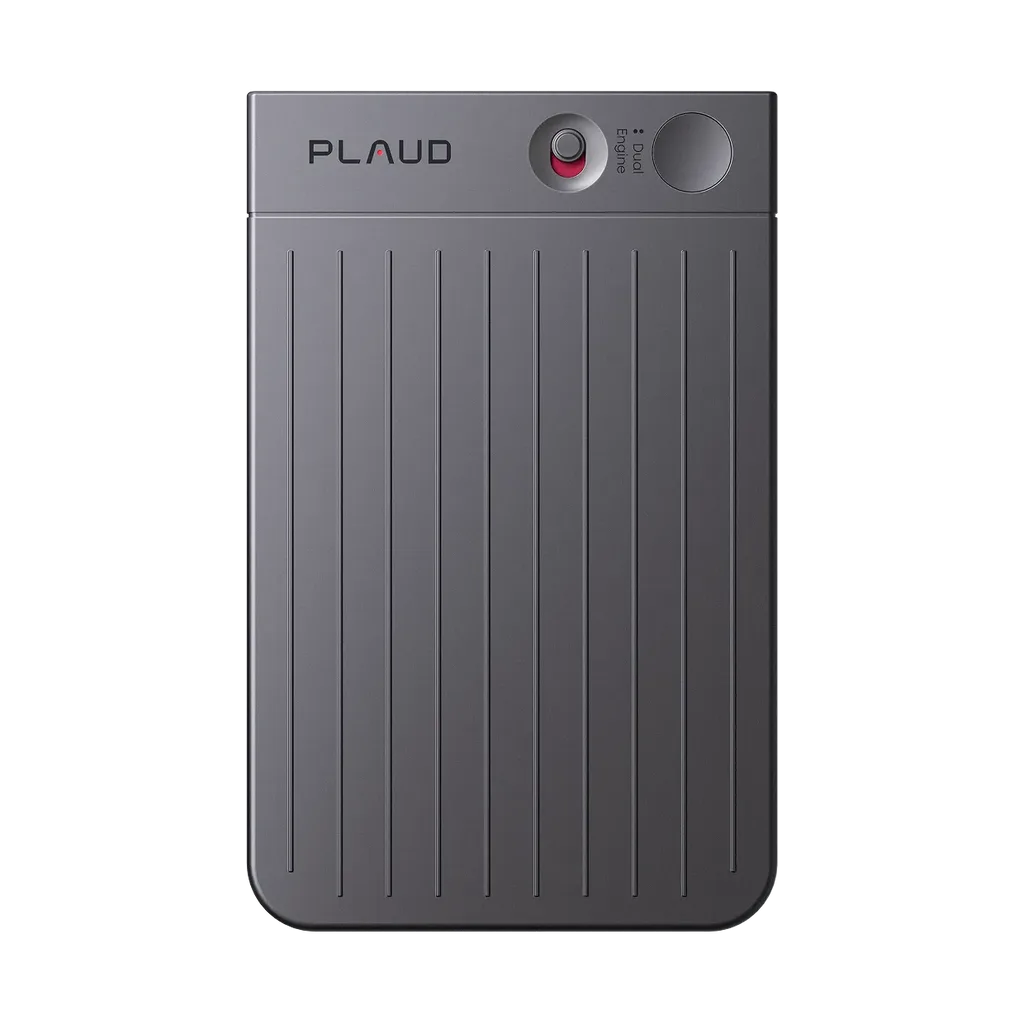 黑色 Plaud Note 正面產品圖,機身似薄身錄音卡。