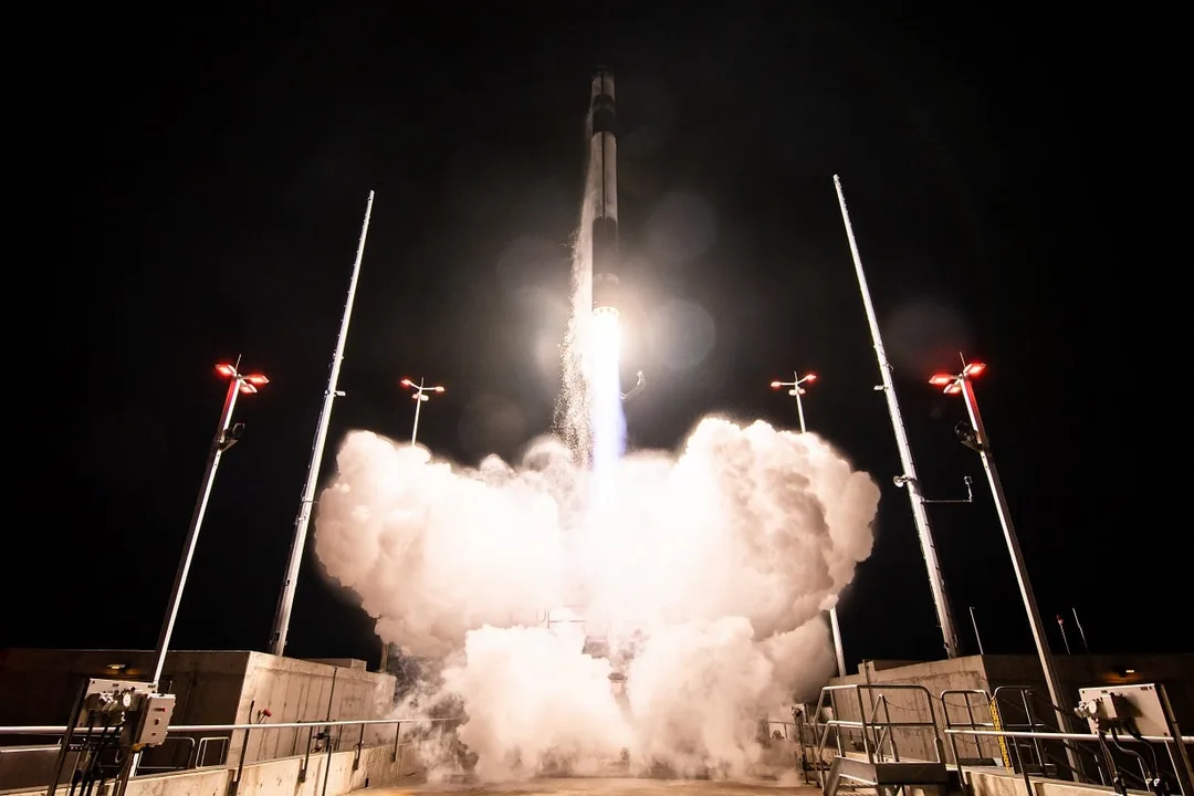 Rocket Lab Electron 火箭喺美國 Launch Complex 2 夜間升空