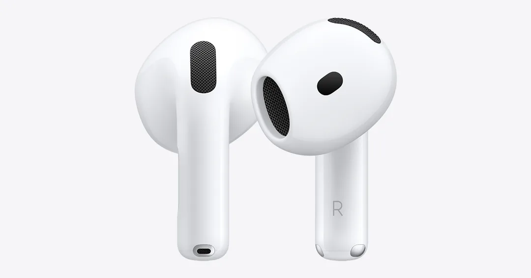 Apple 官方產品圖,展示 AirPods 4 耳機同充電盒