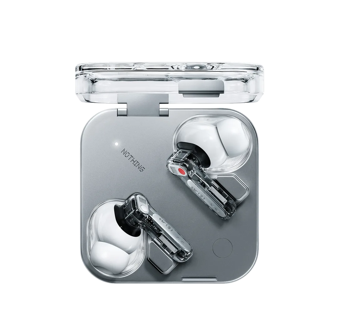 Nothing Ear (3) 白色款同透明充電盒產品圖