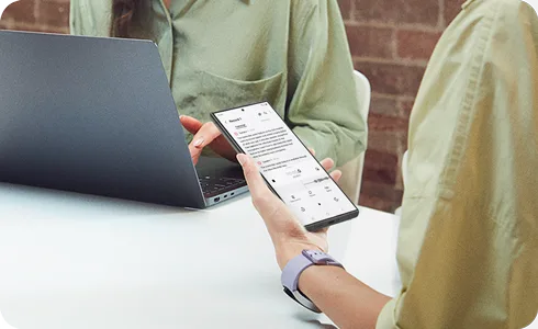 Samsung 官方頁面入面示範用 Voice Recorder 做轉錄嘅 Galaxy 手機畫面