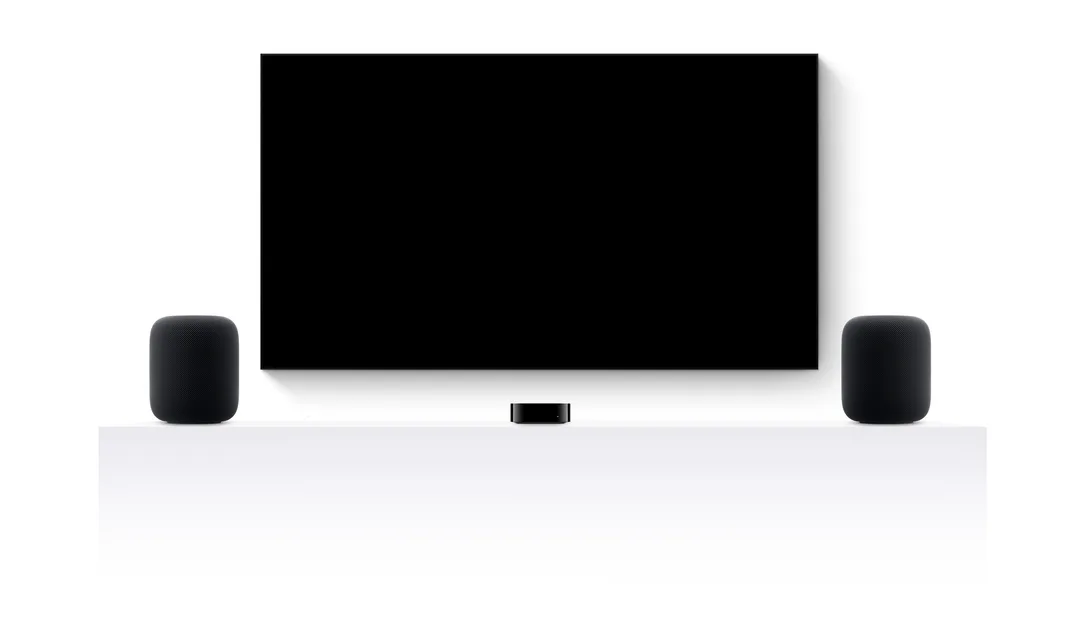 Apple TV 4K 配合兩部 HomePod 同電視使用