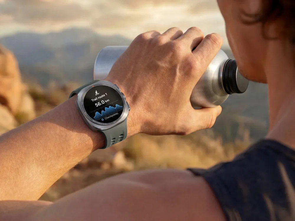 Galaxy Watch Ultra2 顯示越野跑數據畫面