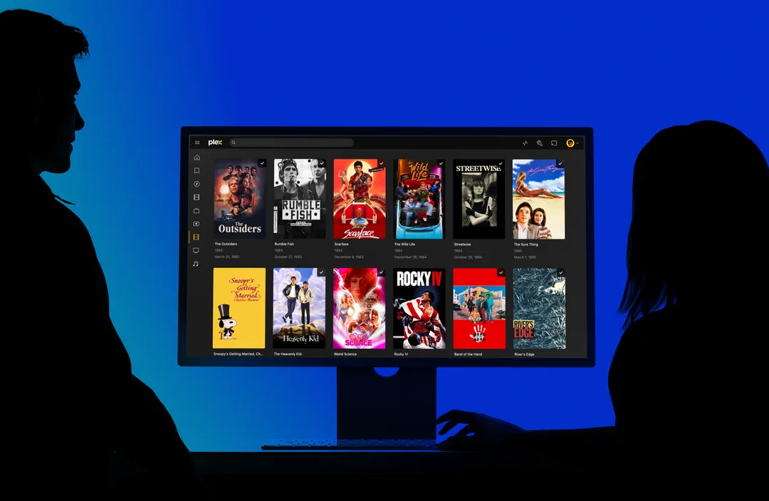 Plex 網頁上嘅個人媒體庫介面顯示喺大螢幕上