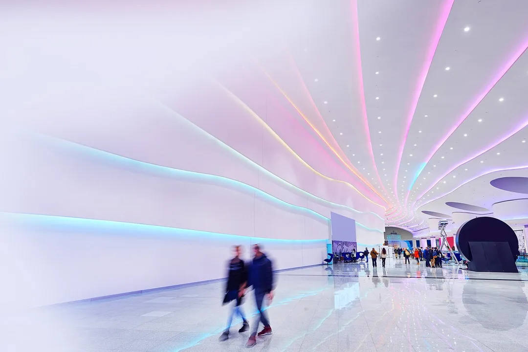 Accenture 官方 Information Security 頁面用嘅辦公場景圖