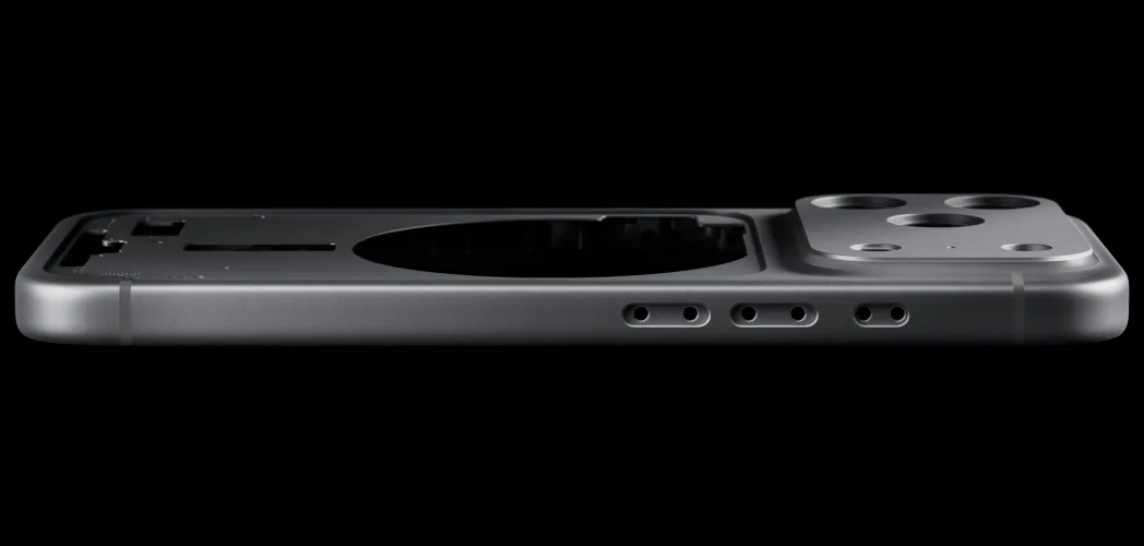 iPhone 17 Pro 機身側面同內部結構示意,突出機身厚度同相機模組