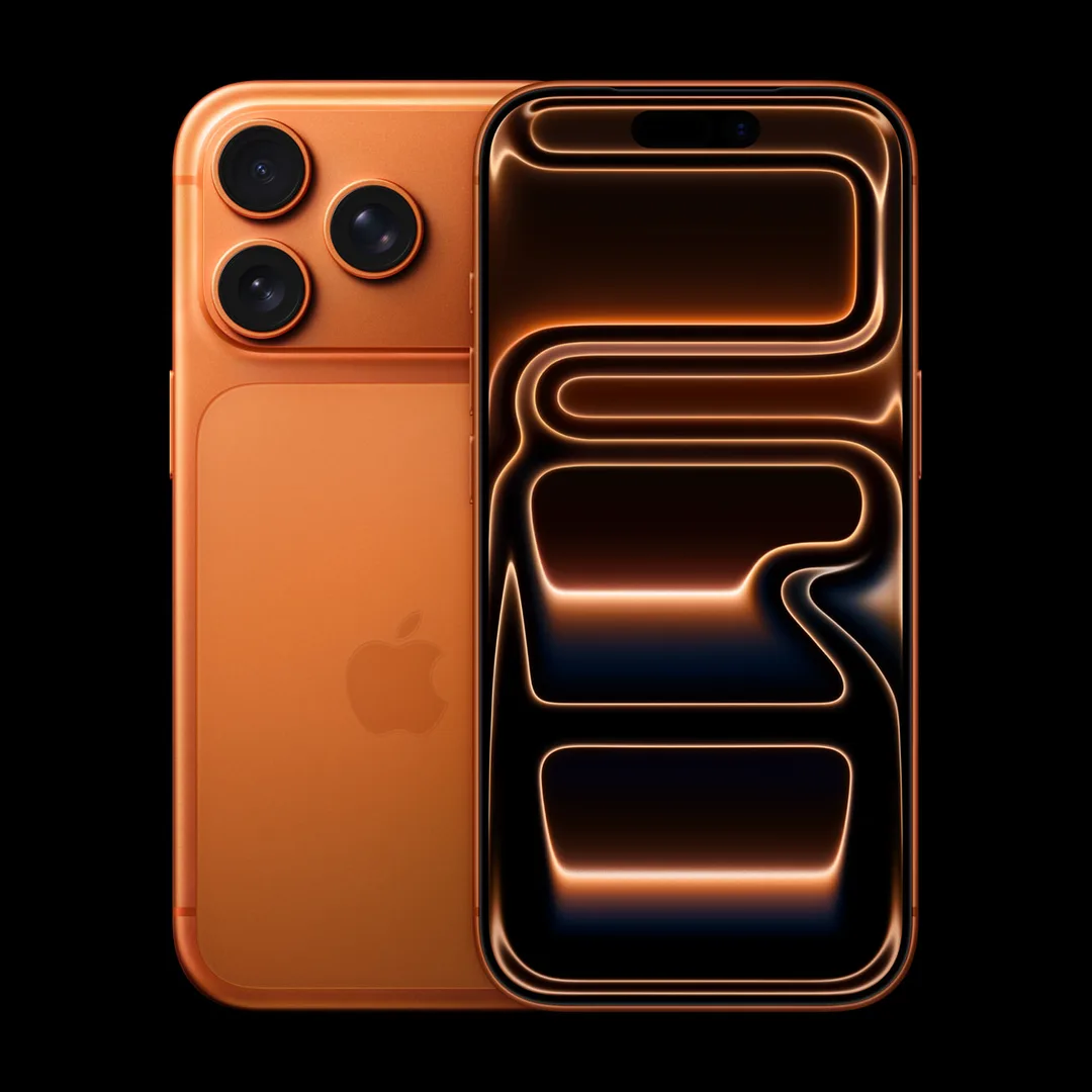 宇宙橙色 iPhone 17 Pro 官方產品圖,展示機背同三鏡頭相機系統