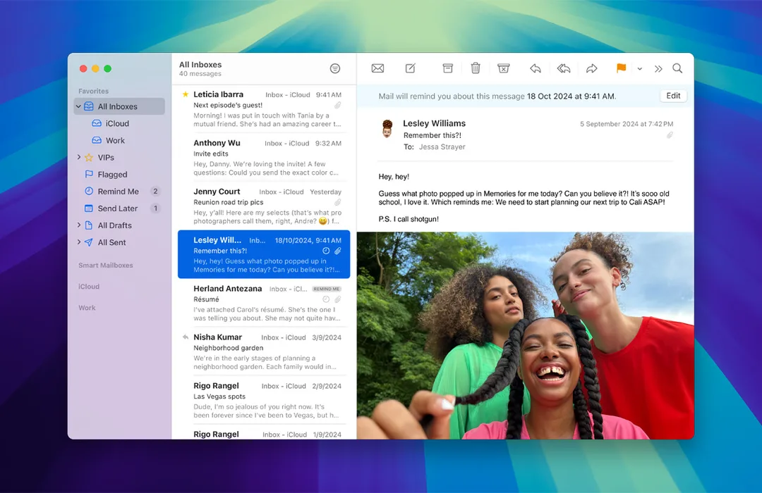 Apple iCloud 官方頁面入面嘅 Mail app 收件箱示意畫面