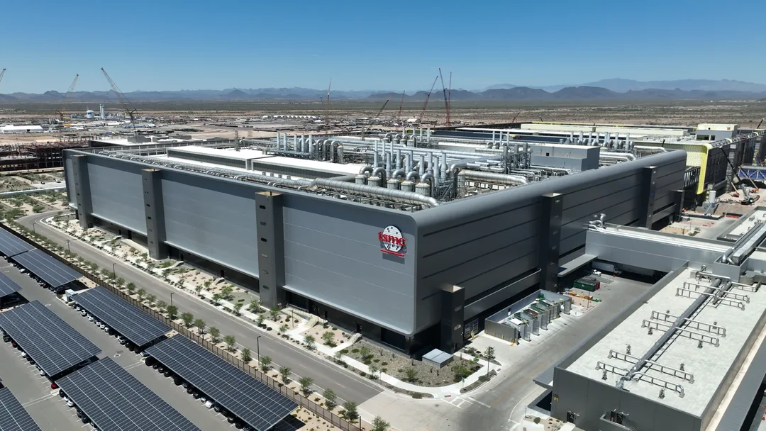 TSMC 喺 Arizona Phoenix 嘅新廠外觀,NVIDIA 話呢度已經量產 Blackwell 晶圓