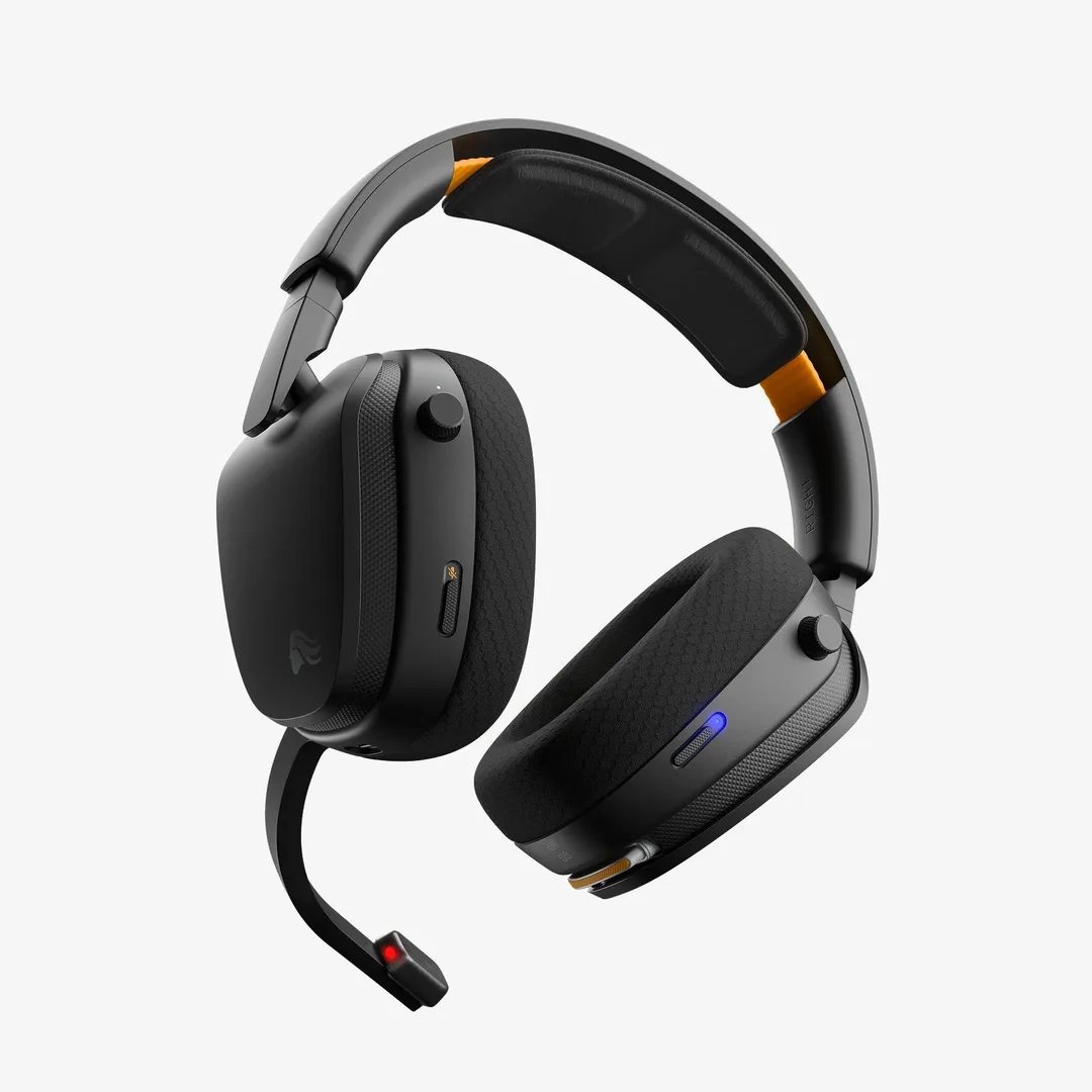 黑色 GHS InfinitePlay 耳機近照,可見兩邊旋鈕、咪掣同可拆式 boom mic