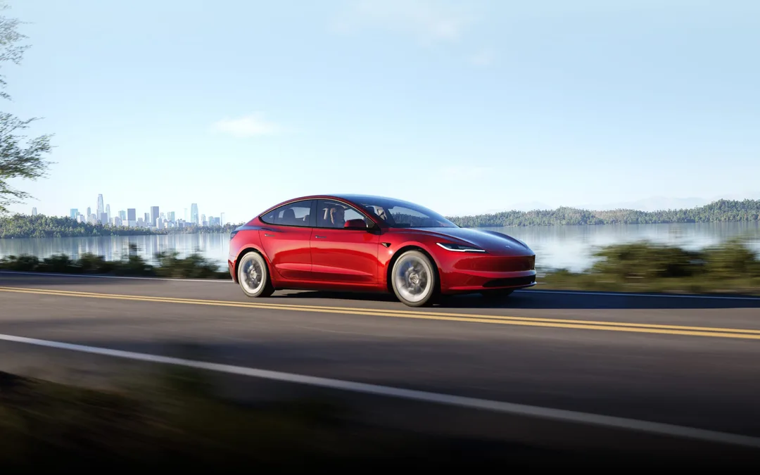 Tesla 香港官網展示嘅右軚 Model 3,今次美國調查涵蓋部分較早年份車款
