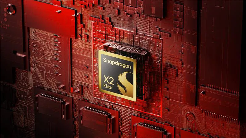 紅色電路板中央嘅 Snapdragon X2 Elite 晶片示意圖