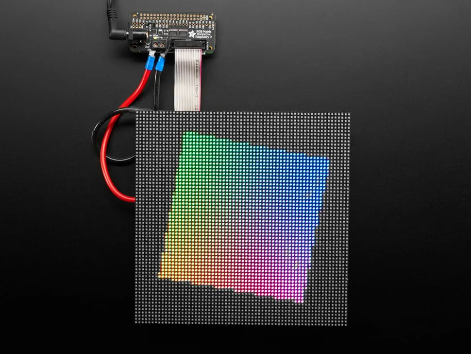 Adafruit RGB Matrix Bonnet 接駁 Raspberry Pi 同彩色 LED matrix 嘅示範