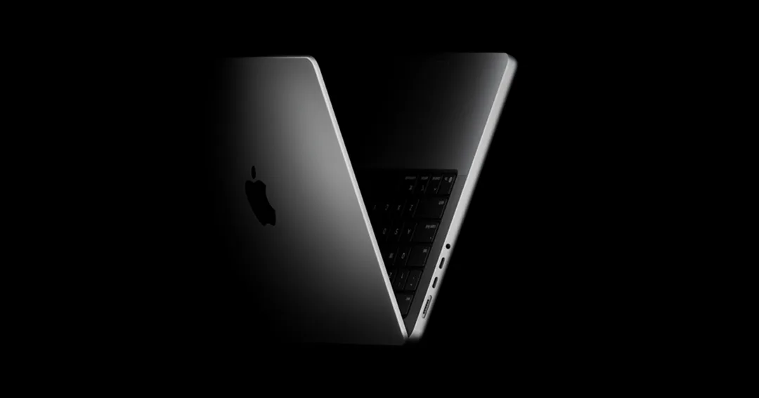 Apple 現有 MacBook Pro 官方產品圖，畫面展示手提電腦同屏幕