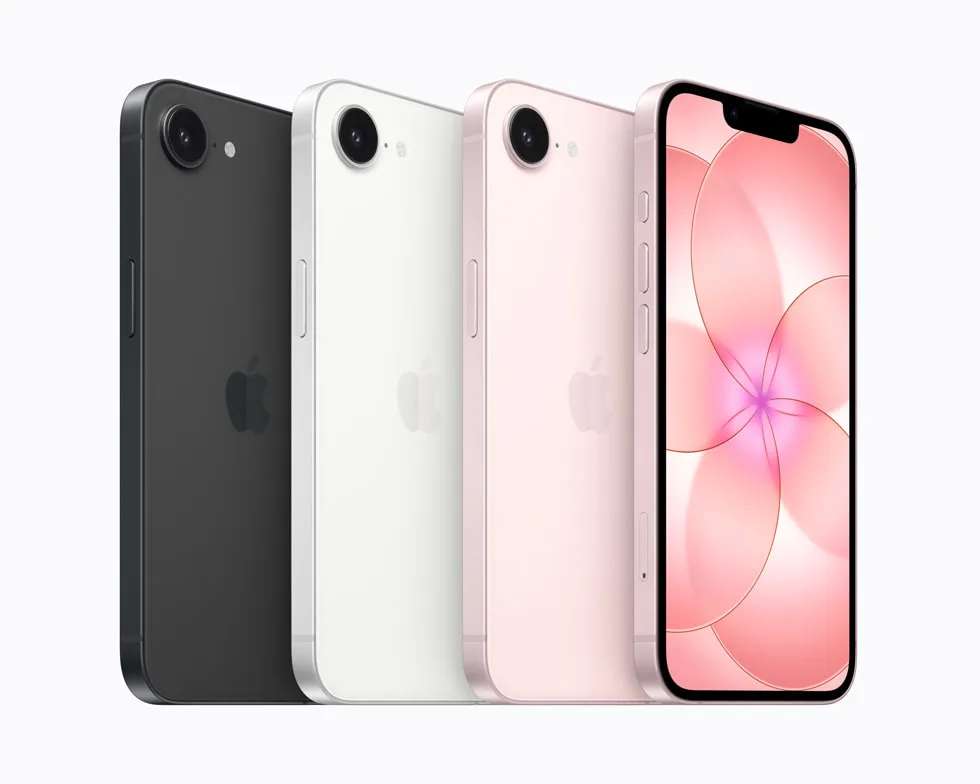 黑色、白色同淺粉紅色 iPhone 17e 排列展示