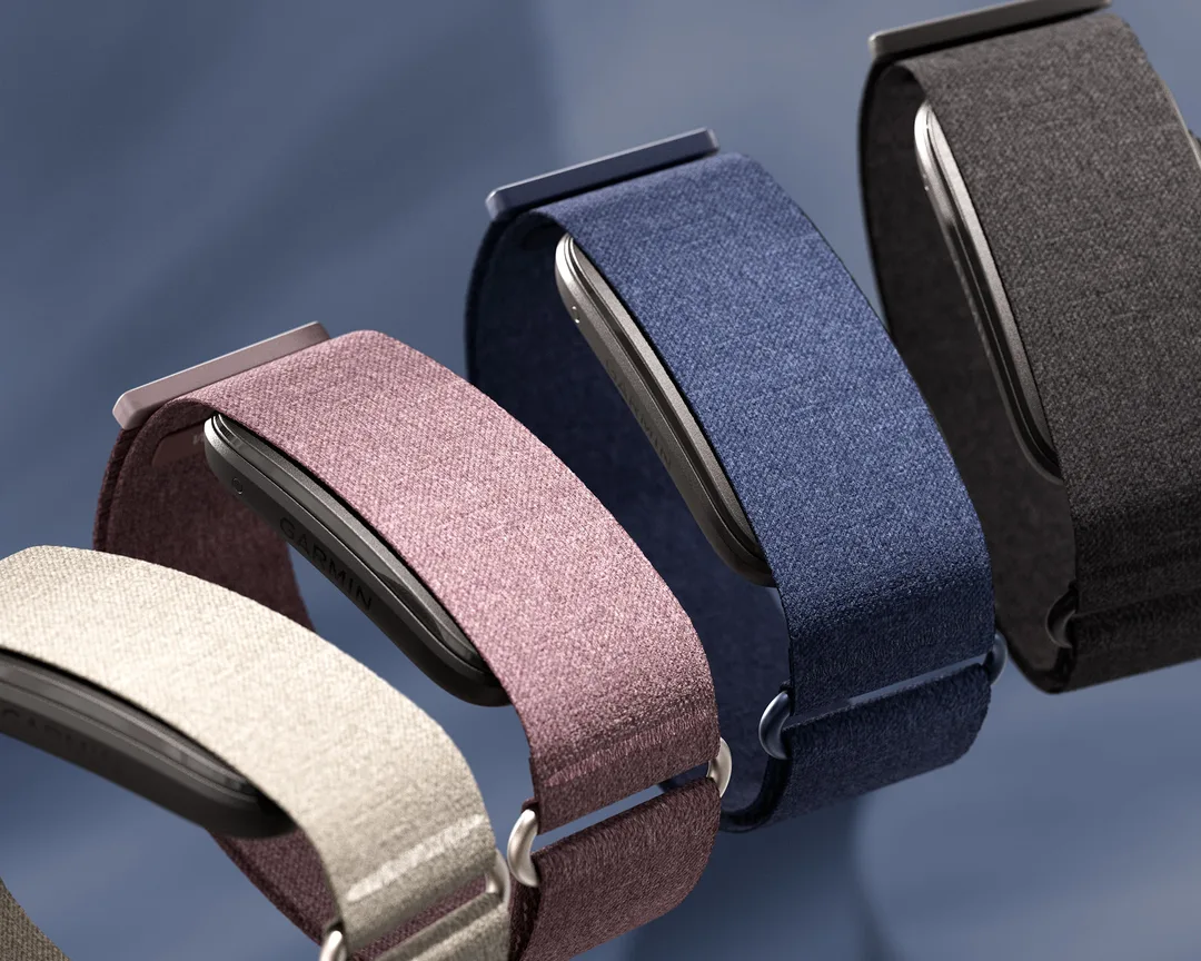 Garmin CIRQA 戴喺手腕上記錄日常健康數據