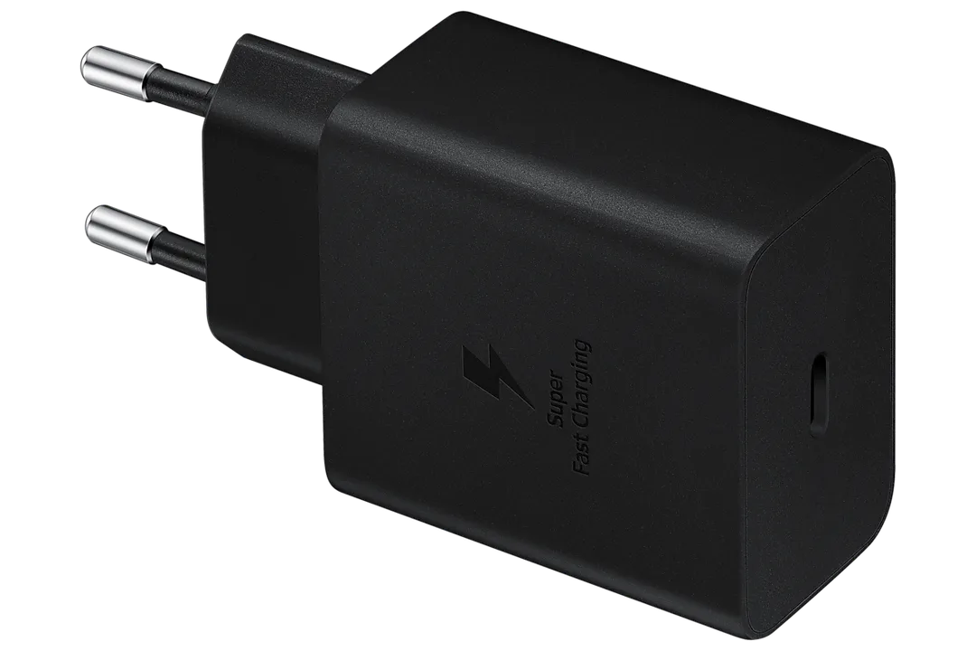 黑色 Samsung 45W USB-C 充電器連充電線產品圖