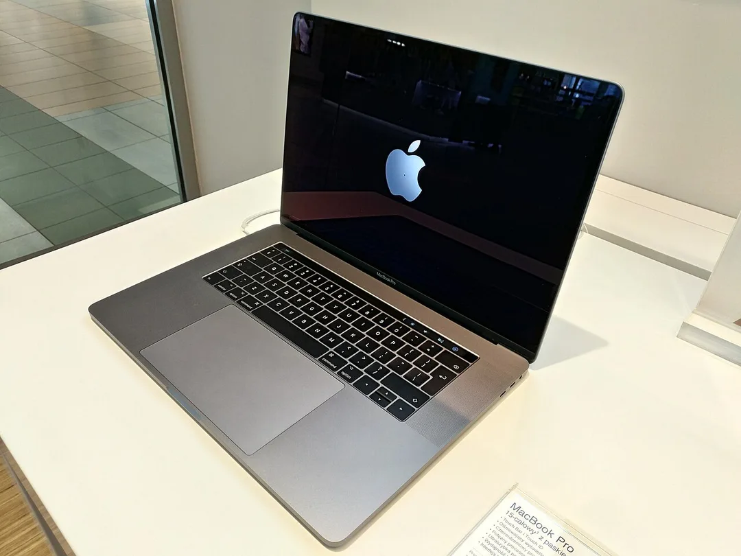 iPhone X 與 2018 MacBook Pro 停止原廠維修後，用家先做的三件事